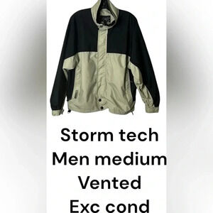 Btg Storm Tech men M. barn coat,performance jacket, Nylon,zip up ,Velcro,vented